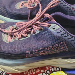 Women's Hoka 9.5